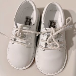 L’Amour White Tyler Stitch Down Leather Lace Up Shoe